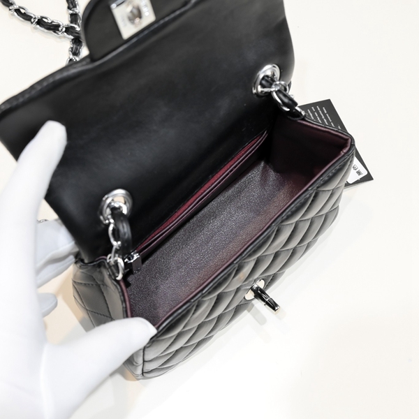 シャネルバッグ着用イメージ